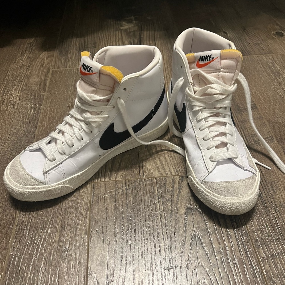 Nike Blazers Size 8